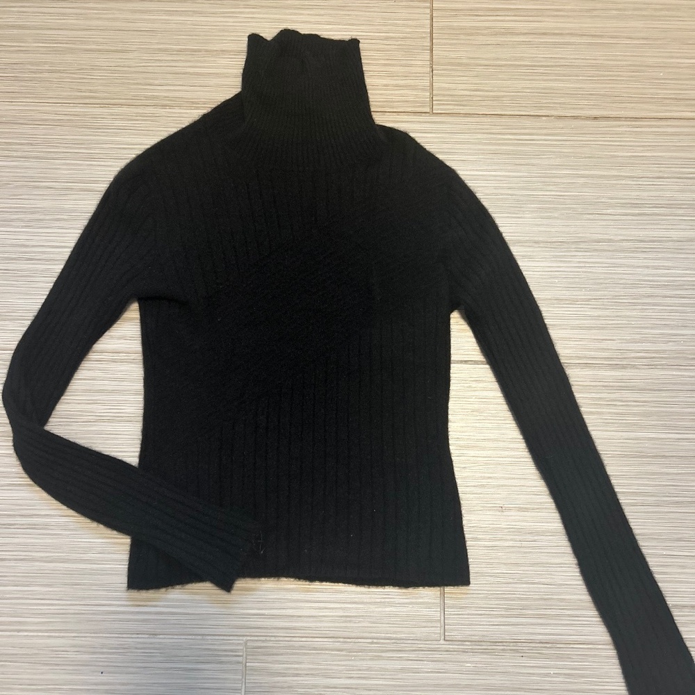Vintage Holt Renfrew cashmere sweater - Picture 2 of 3